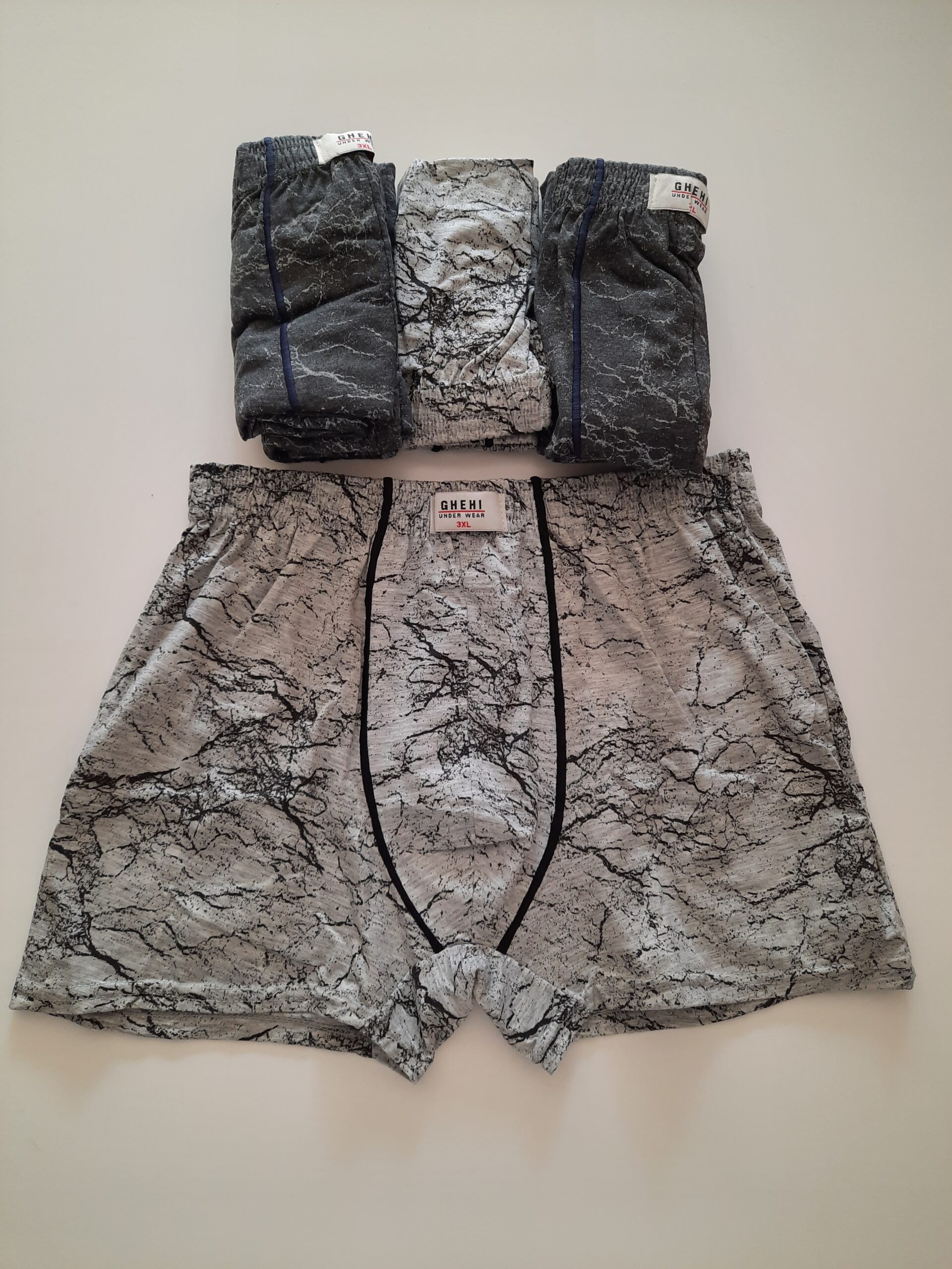 شورت پادار نخی مدل سنگی – ترکیب استایل خاص و راحتی روزمره 1 شورت پادار نخی مدل سنگی – ترکیب استایل خاص و راحتی روزمره