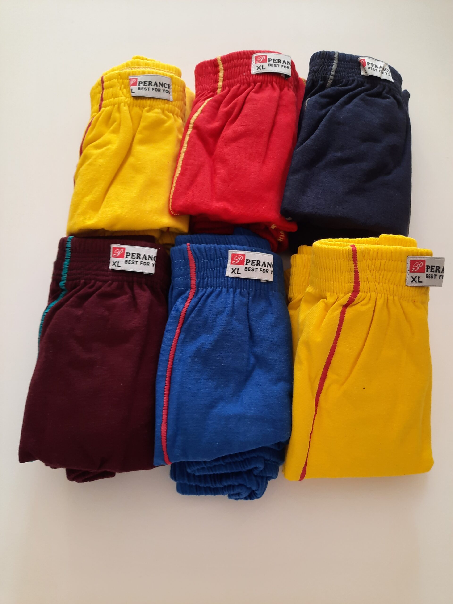 شورت نیمپا رنگی نخی مردانه پرنس (Perans) – راحتی، سبکی و تنوع رنگی 2 شورت نیمپا رنگی نخی مردانه پرنس (Perans) – راحتی، سبکی و تنوع رنگی