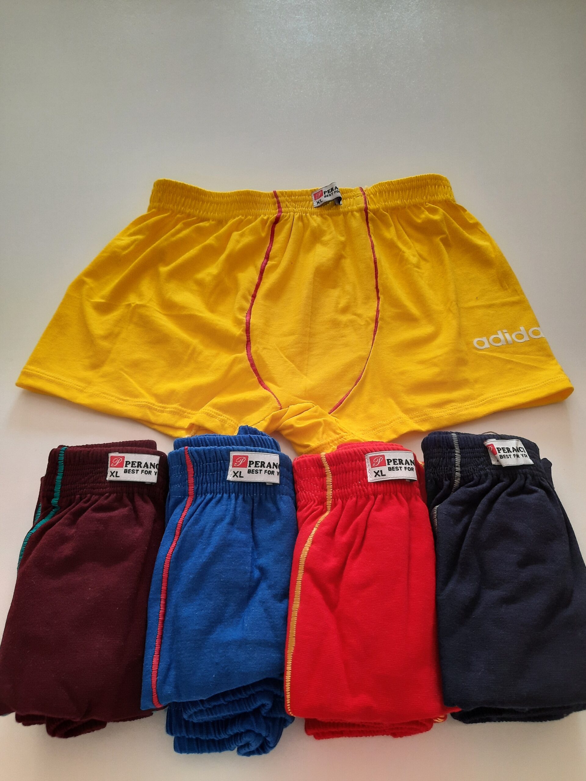 شورت نیمپا رنگی نخی مردانه پرنس (Perans) – راحتی، سبکی و تنوع رنگی 1 شورت نیمپا رنگی نخی مردانه پرنس (Perans) – راحتی، سبکی و تنوع رنگی